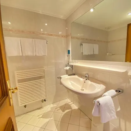 Готель Garni Fuerst Von Waldeck Віллінген