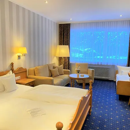 Готель Garni Fuerst Von Waldeck